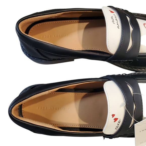 Free Assembly Loafers Womens 6.5 Black White Heart-Embellished Two-Tone Penny - Picture 5 of 11
